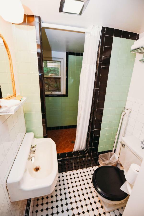 Rainbow Mountain Resort - Lgbtq Friendly イースト・ストラウズバーグ エクステリア 写真