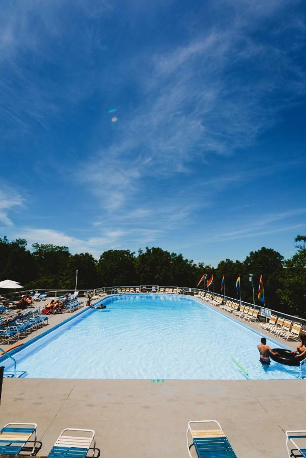 Rainbow Mountain Resort - Lgbtq Friendly イースト・ストラウズバーグ エクステリア 写真